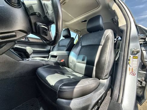 Used 2017 Subaru Outback 2.5i Limited AWD/4WD image 11