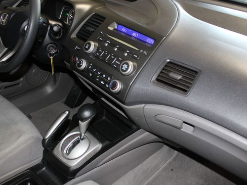 Used 2011 Honda Civic LX image 25