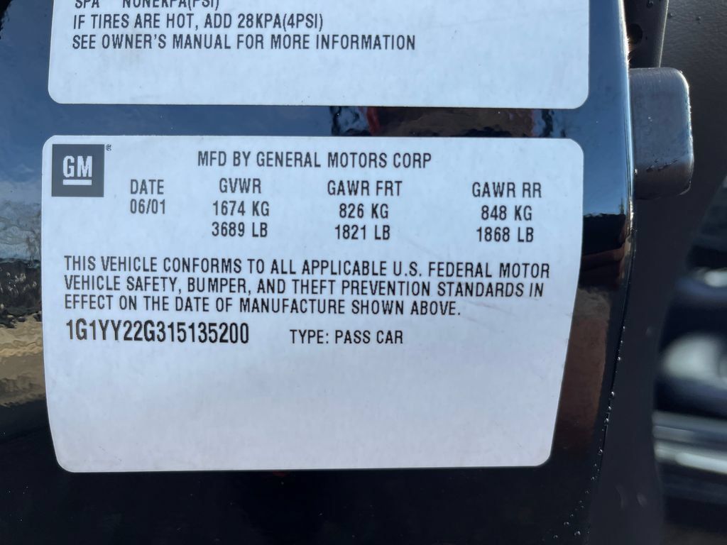 Used 2001 Chevrolet Corvette Coupe w/ Preferred Equipment Group2 RWD image 5