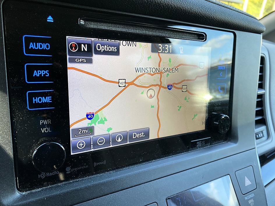 Used 2017 Toyota Sienna XLE w/ XLE Navigation Package FWD image 14