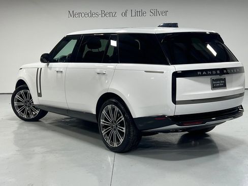 Used 2024 Land Rover Range Rover Long Wheelbase SE image 3