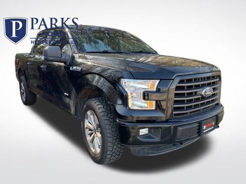 Used 2017 Ford F150 XL w/ Equipment Group 101A Mid image 1