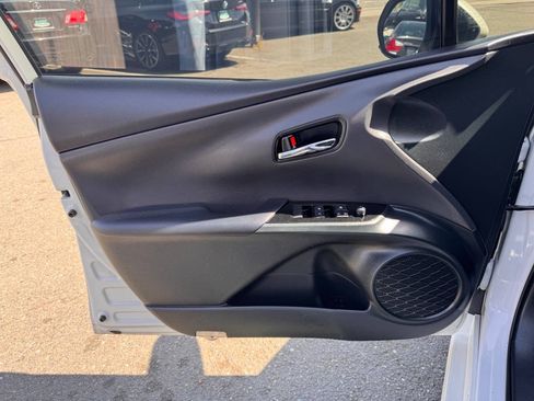 Used 2021 Toyota Prius FWD image 22