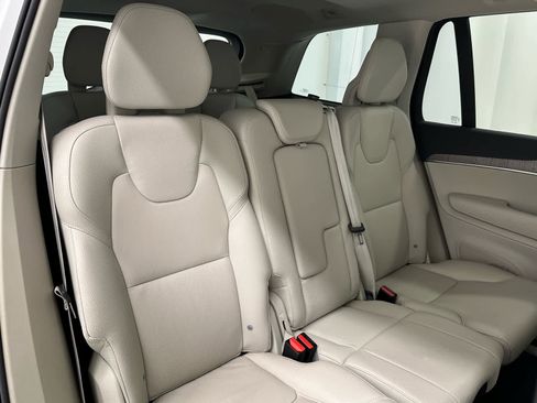 Used 2024 Volvo XC90 B5 Plus image 23