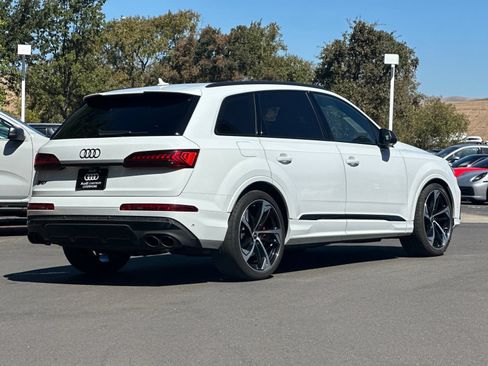 Used 2023 Audi SQ7 Prestige w/ Prestige Package AWD/4WD image 6