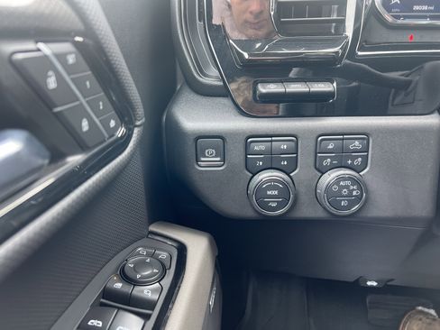 Certified 2024 Chevrolet Silverado 1500 ZR2 w/ Technology Package image 20