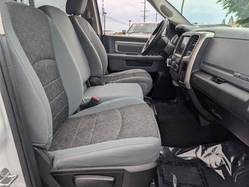 Used 2019 RAM 1500 Big Horn AWD/4WD image 11