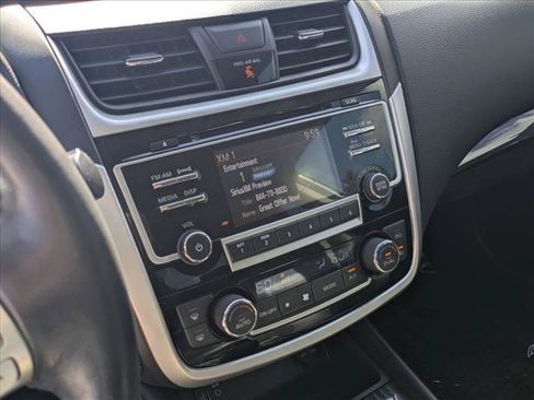 Used 2018 Nissan Altima 2.5 SL FWD image 14