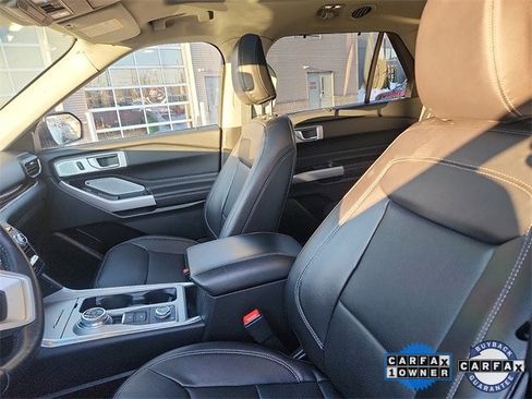 Certified 2023 Ford Explorer Limited w/ Limited Technology Package image 22