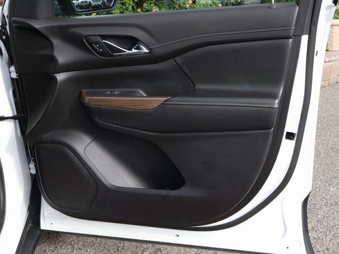 Used 2019 GMC Acadia SLE image 42