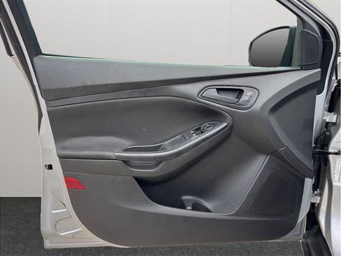 Used 2018 Ford Focus S FWD image 13