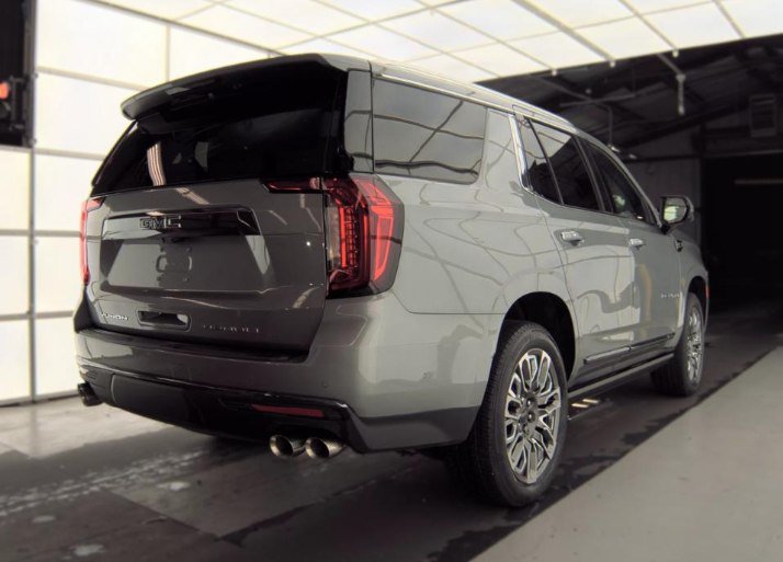 Used 2023 GMC Yukon Denali w/ Max Trailering Package AWD/4WD image 3