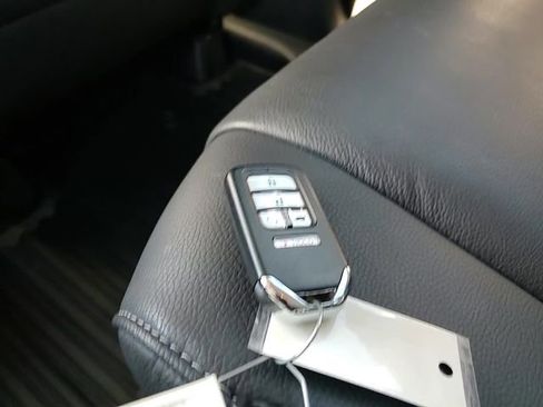 Used 2022 Honda Pilot Touring image 30