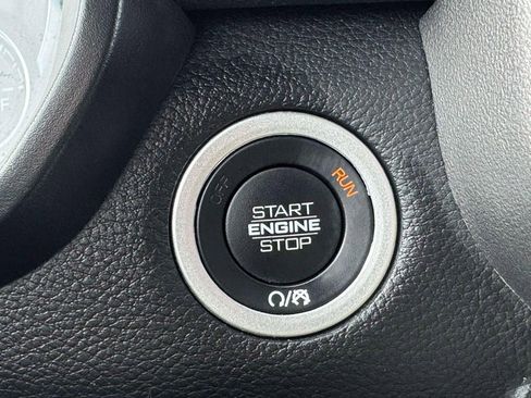 Used 2025 RAM 1500 Laramie image 26