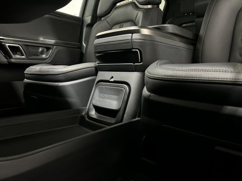 Used 2022 Rivian R1S Launch Edition Quad AWD/4WD image 33