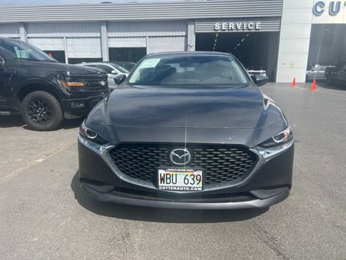 Used 2021 MAZDA MAZDA3 s FWD image 2