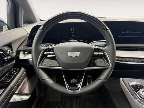 Certified 2026 Cadillac Optiq Sport 2 w/ LPO, Floor Liner Package AWD/4WD image 12