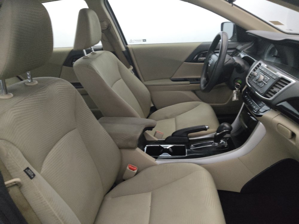 Used 2017 Honda Accord LX image 21