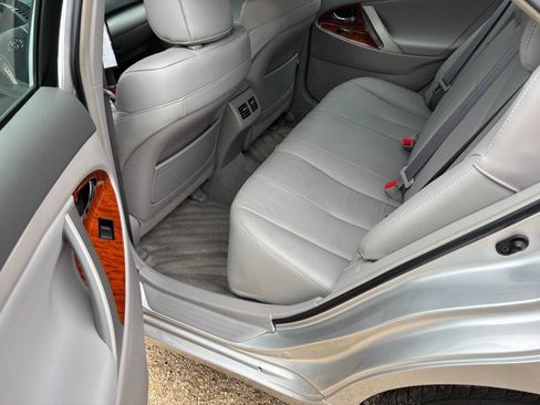 Used 2009 Toyota Camry XLE FWD image 4