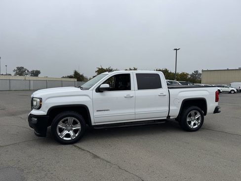 Used 2018 GMC Sierra 1500 SLE w/ SLE Value Package image 6