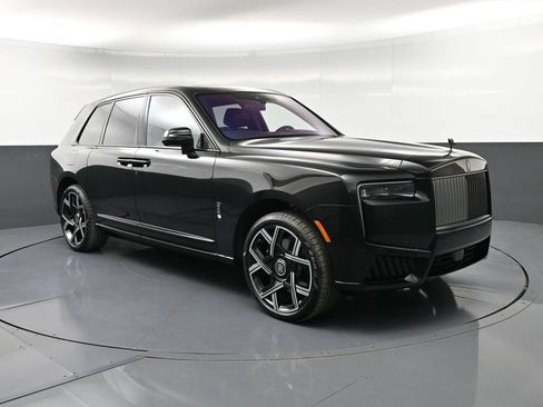 New 2027 Rolls-Royce Cullinan Black Badge AWD/4WD image 10