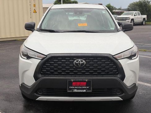 Used 2022 Toyota Corolla Cross L AWD/4WD image 2
