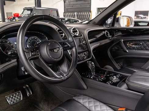 Used 2017 Bentley Bentayga W12 image 7