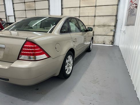 Used 2005 Mercury Montego Luxury image 14