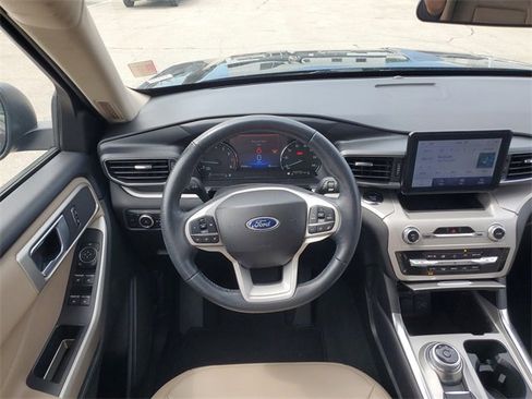 Used 2023 Ford Explorer XLT w/ Equipment Group 202A image 15