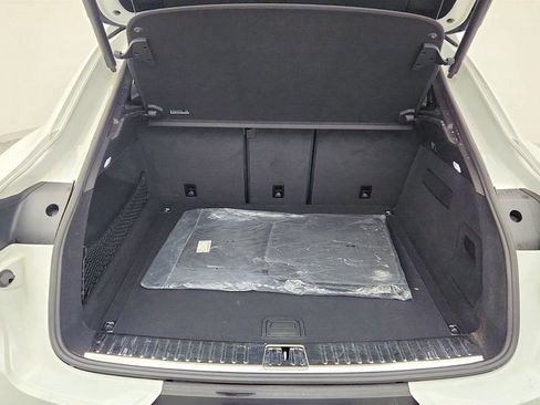 Used 2023 Porsche Cayenne Platinum Edition image 20