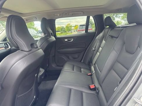 Used 2025 Volvo V60 B5 Cross Country Plus AWD/4WD image 10