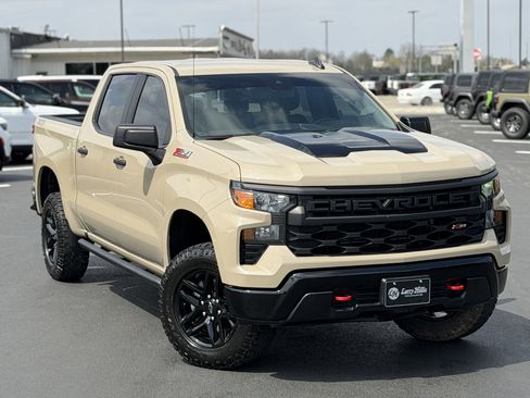 Used 2023 Chevrolet Silverado 1500 Custom Trail Boss image 4