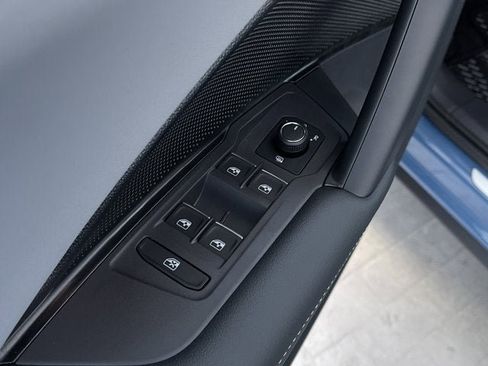 New 2026 Volkswagen Tiguan SE R-Line image 10