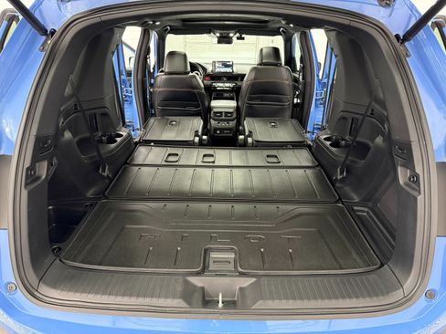 Used 2023 Honda Pilot TrailSport image 37