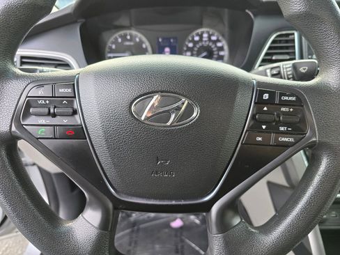 Used 2017 Hyundai Sonata SE image 28