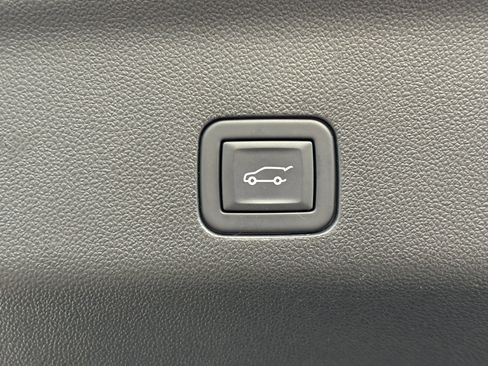 Used 2023 Cadillac Escalade Premium Luxury w/ Performance Package image 12