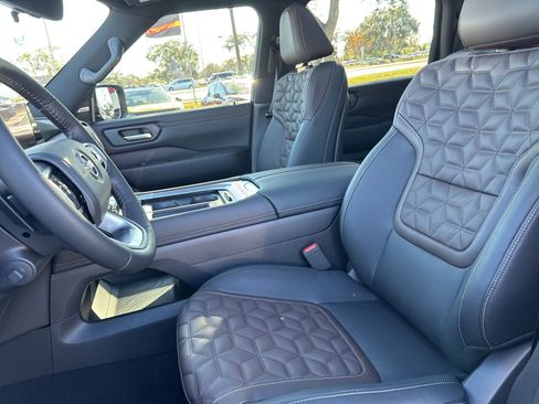 New 2026 Nissan Armada Platinum image 28