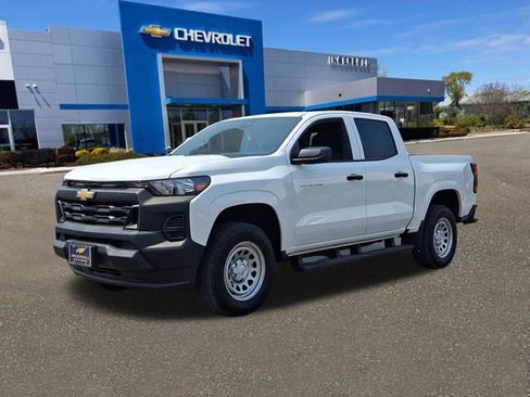 Used 2025 Chevrolet Colorado W/T RWD image 32
