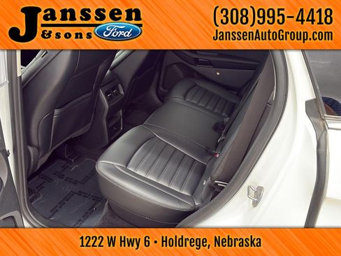 Used 2024 Ford Edge SEL AWD/4WD image 19