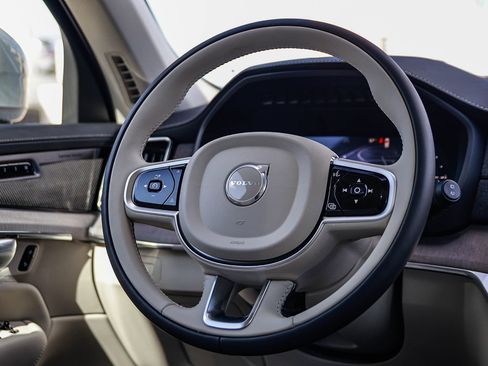 New 2026 Volvo XC90 T8 Ultra w/ Protection Package Premier AWD/4WD image 15