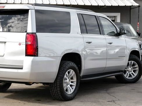 Used 2019 Chevrolet Suburban LT image 16
