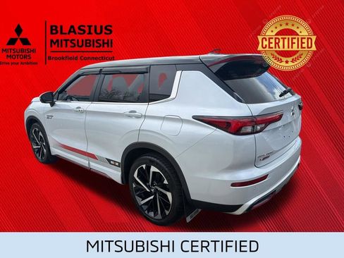 Used 2023 Mitsubishi Outlander 4WD Plug-In Hybrid image 11