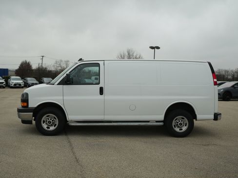 Used 2023 GMC Savana 2500 w/ Driver Convenience Package image 13