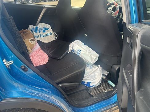 Used 2018 Toyota RAV4 LE w/ All Weather Liner Package image 22