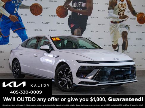 Used 2025 Hyundai Sonata SEL FWD image 1