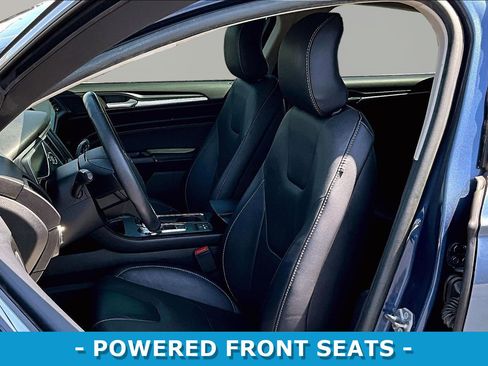 Used 2018 Ford Fusion Titanium FWD image 21