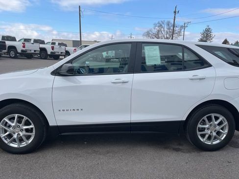 Used 2024 Chevrolet Equinox LS AWD/4WD image 8