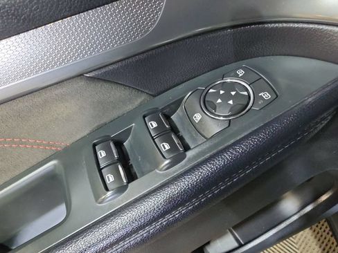 Used 2018 Ford Explorer XLT w/ Equipment Group 202A AWD/4WD image 15