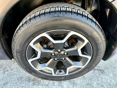 Used 2015 Subaru Crosstrek 2.0i Limited image 11