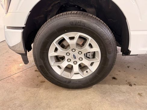 Used 2023 Ford F150 XLT image 14